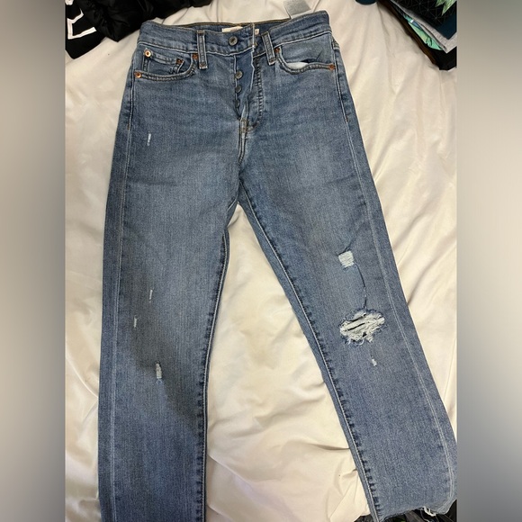 Levi’s - Wedgie Skinny - size 25 faded blue color - Picture 2 of 5
